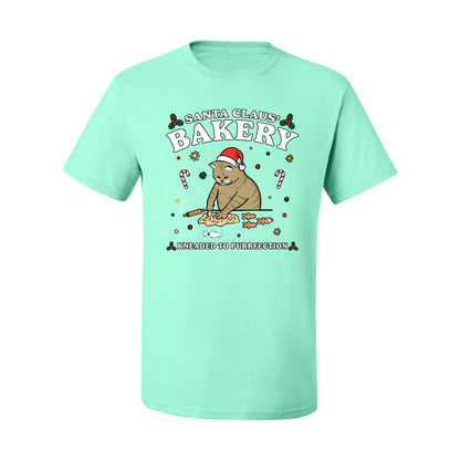 Santa Claus Bakery | Bread Kneaded to Purrfection, Funny Cute Cat Chef Baker Joke Ugly Christmas Men's T-Shirt